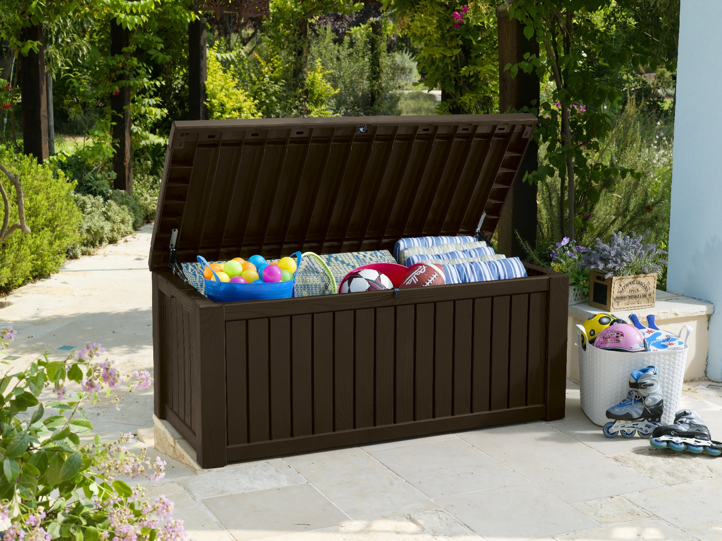 Keter Rockwood Storage Box 570L