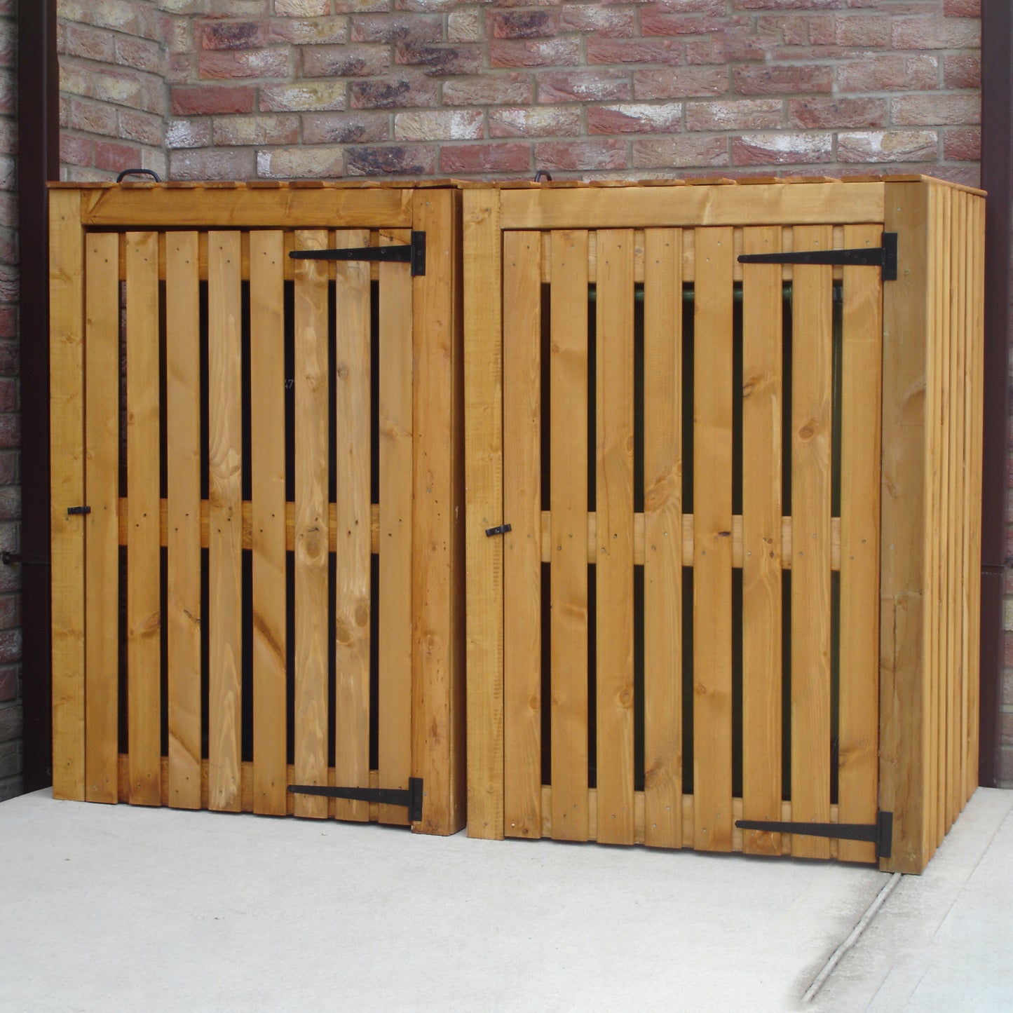 Shire Wooden Wheelie Bin Store Double Bin