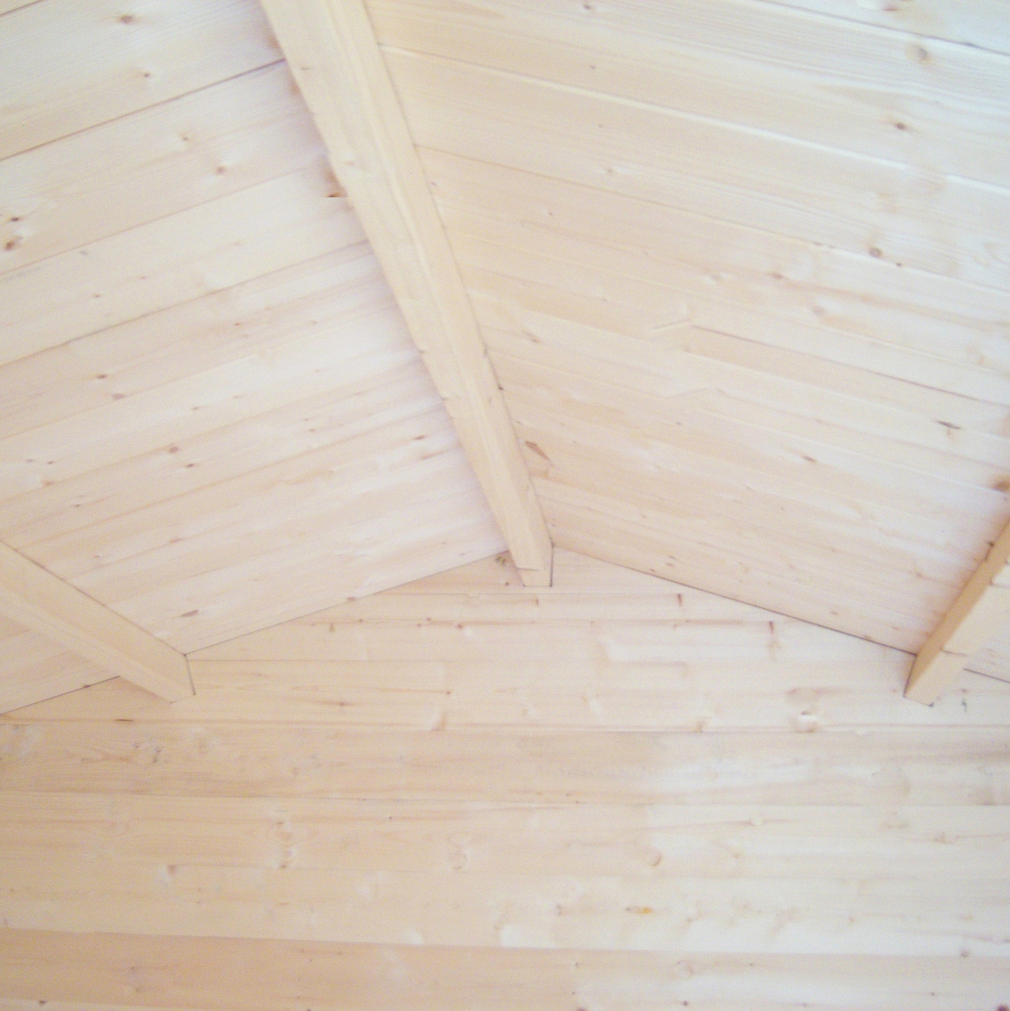 Shire Camelot 19mm Log Cabin 9x9